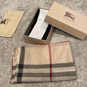 Burberry check gauze  scarf with receipt and box